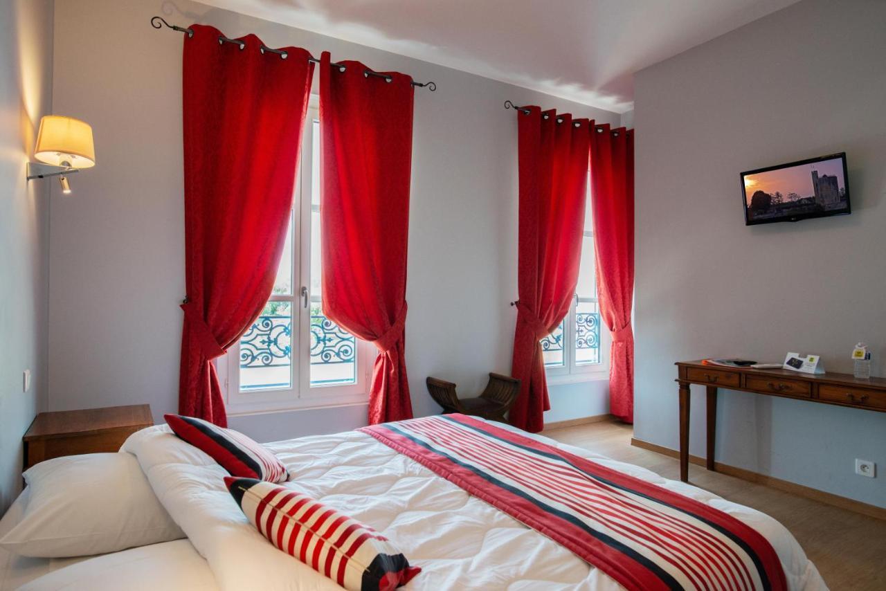 Logis Hotel De La Tour Libourne Bagian luar foto